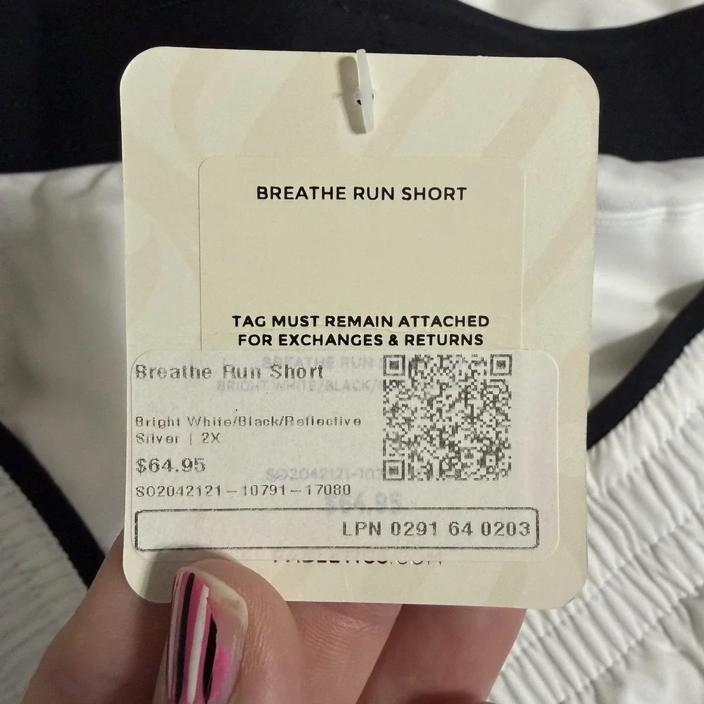 NWT Fabletics Women's‎ Breathe Run Short White Black Reflective Size 2X Zipper